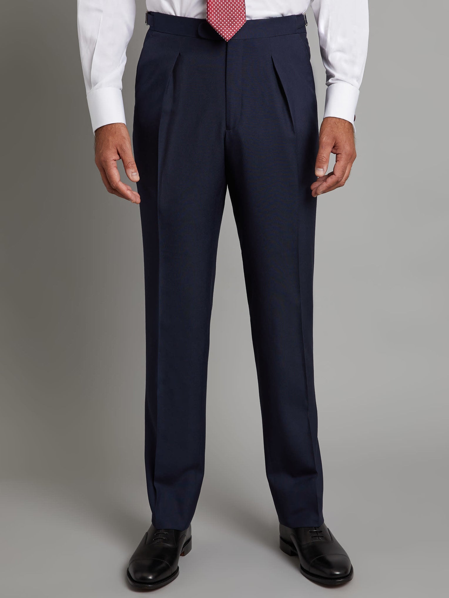 http://www.oliverbrown.org.uk/cdn/shop/products/2020-08-17-oliver-browneaton-suit-plain-navy068_8d44d71d-47ff-4b76-88e8-04aa774c98fb.jpg?v=1701641509
